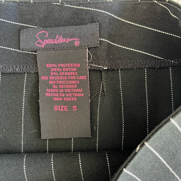 Black pinstripe skirt Size 5 - Picture 3 of 6